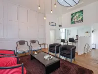 Cottage le Rêve d'Esther, Atypical and Elegant! Hotels in Cholet