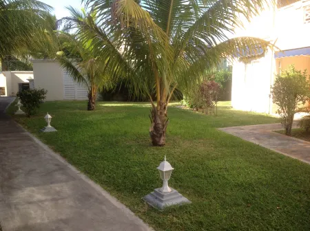 Lovely Apartment in Flic en Flac, Close to the Lovely Beach and All Amenities.