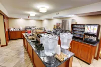 Country Inn & Suites by Radisson, Traverse City, MI - Morgenmad