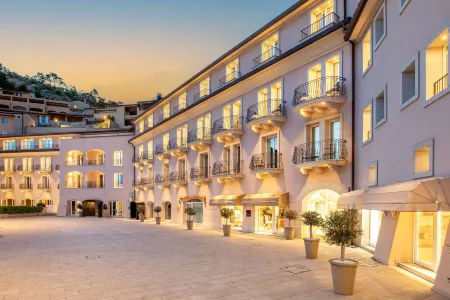 Tivoli Portopiccolo Sistiana Resort Отели в г. Duino