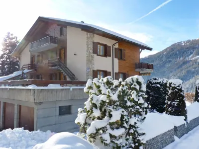Roc Lyv Hotels near La Seya, Sentiers des mille fleurs