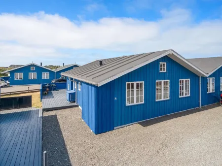 "Albertina" - 300m to the Fjord Отели в г. Hvide Sande