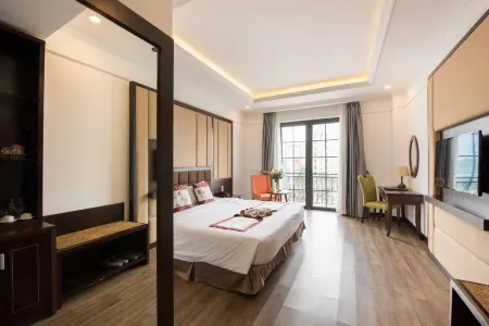 Mong CAI Palace Hotel