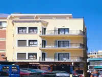 RH太陽一室公寓飯店 瑪爾帕斯海灘（Mal Pas Beach）附近的飯店