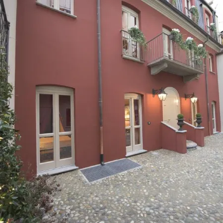 Porta Palace Apartments Отели рядом с достопримечательностью «Площадь Кастелло»
