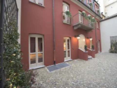 Porta Palace Apartments