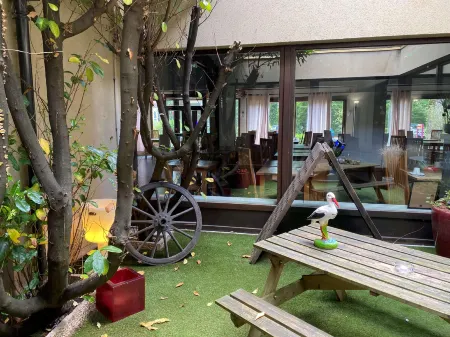 Enzo Hotels Metz Amneville by Kyriad Direct Отели в г. Семекур