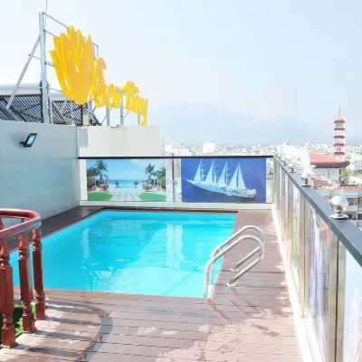 Sen Vang Luxury Hotel Hotels near Co Op Mart