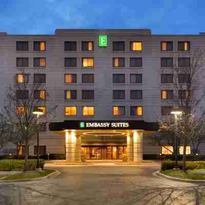 Embassy Suites by Hilton Chicago North Shore Deerfield Hotel Exterior
