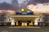 Holiday Inn Express & Suites Brookings Hotels in der Nähe von Swiftel Center