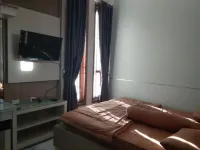 Kedai Oma Syariah Mitra RedDoorz Hotels in Kuningan