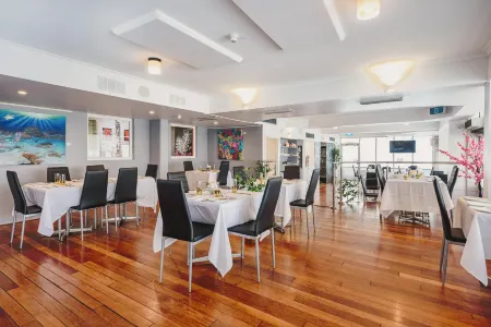 Highpoint International Hotel Отели рядом с достопримечательностью «Gladstone Entertainment Convention Centre»