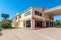 Quality Inn & Suites Round Rock Hotels in Round Rock