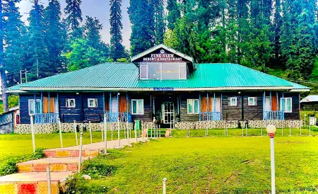 Pine View Resort Отели в г. Baramulla