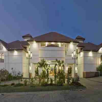 Plaza Del Norte Hotel and Convention Center Hotel Exterior