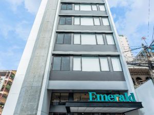 Emerald Hotel Residence