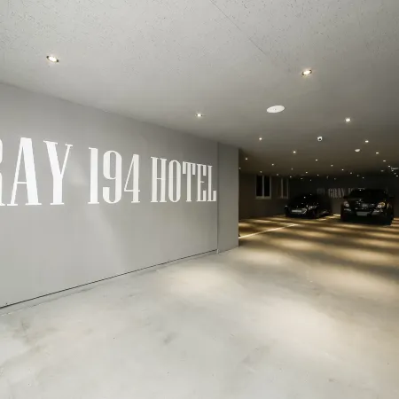 Gray 194 Hotel Отели рядом с достопримечательностью «Ён-Ван-Ам»