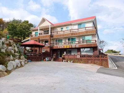 Goseong Daehwa Pension Hotels in der Nähe von Hwajinpo Lake