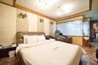 Sanbon Zzam - ที่มีที่จอดรถ
