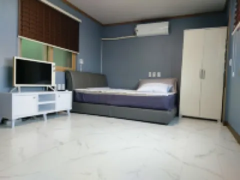 Naju Suparaejam Pension