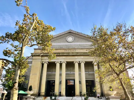 The Line Hotel DC Отели рядом с достопримечательностью «Джорджтаун»