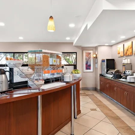 Comfort Suites Vacaville-Napa Valley Area