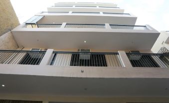 GoBravo Dev Palace & Studio Apartments