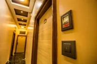 Hotel Golden Crown
