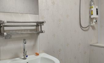 Wenxin Jiayuan City Harbor Apartment (Chaoyang Dong Street)