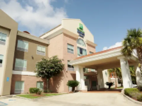 Holiday Inn Express & Suites Baton Rouge North by IHG Hotels in East Baton Rouge Parish
