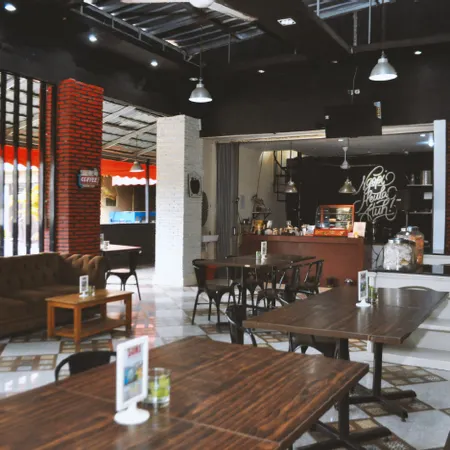 The Swarna Hotel Bayah