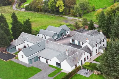 Rachel's Farm Luxury Escapes with Hot Tubs Hotels near Conic Hill