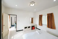 Sawasdee Mansion - Hostels