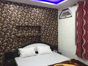 Hotel Ashutosh