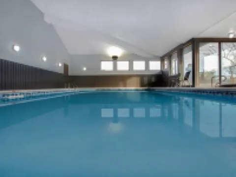 Days Inn by Wyndham Barrie Hotels in Barrie