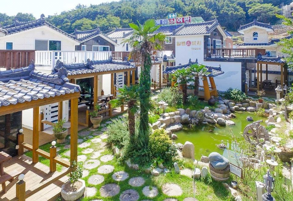 3. 알펜옥비치 횟집..
