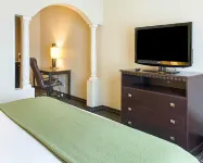 Quality Inn & Suites Quantico Các khách sạn ở Griffis-Widewater
