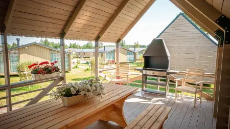 Strawberry Fields Golf Resort Hotel