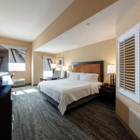 Holiday Inn Express & Suites Riverport Richmond by IHG