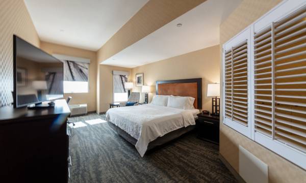 Holiday Inn Express & Suites Riverport Richmond by IHG