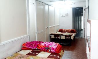Ujjain Yatri Niwas Homestay