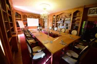 Chateau du Boisniard Hotels in Saint-Laurent-sur-Sevre