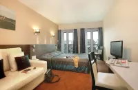 The Originals City Hôtel les Thermes de lAvenue Dax Hotel a Prechacq-Les-Bains