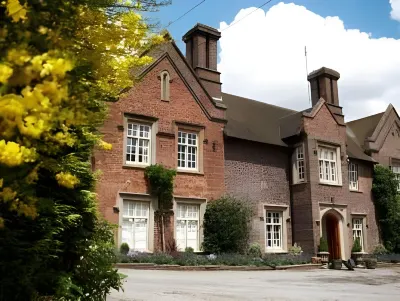 Dunsley Hall Hotel Hotel dekat Old Courthouse