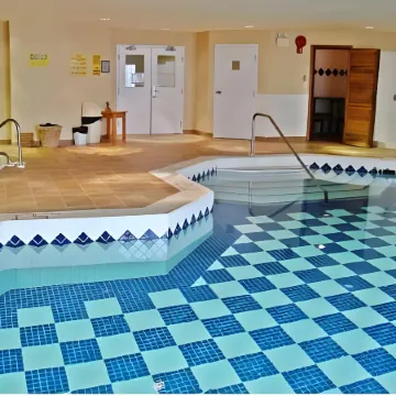 Travelodge by Wyndham Edson 2409079 Alberta Ltd.