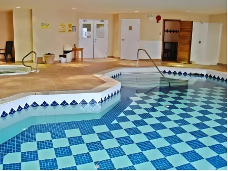 Travelodge by Wyndham Edson 2409079 Alberta Ltd.