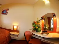 Hotel Astoria City Center Hotels near Palas Mall