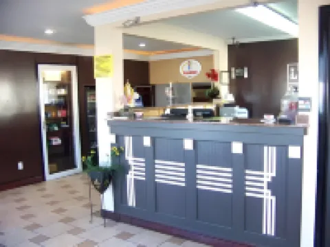 Super 8 by Wyndham Joplin