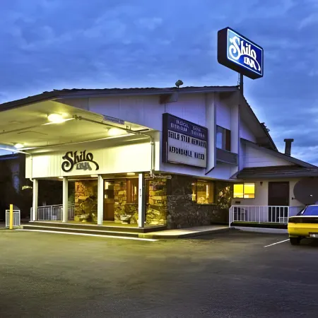 Nampa Inn & Suites