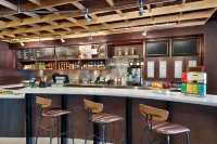 Courtyard by Marriott Johnson City - bar